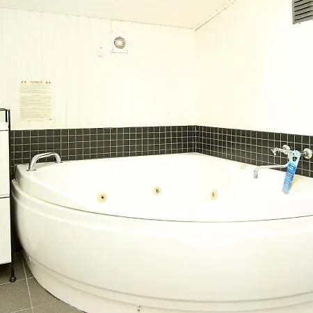 Five-bedroom Holiday In 1 Сasa de vacaciones