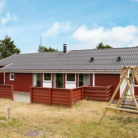 Five-bedroom Holiday In 1